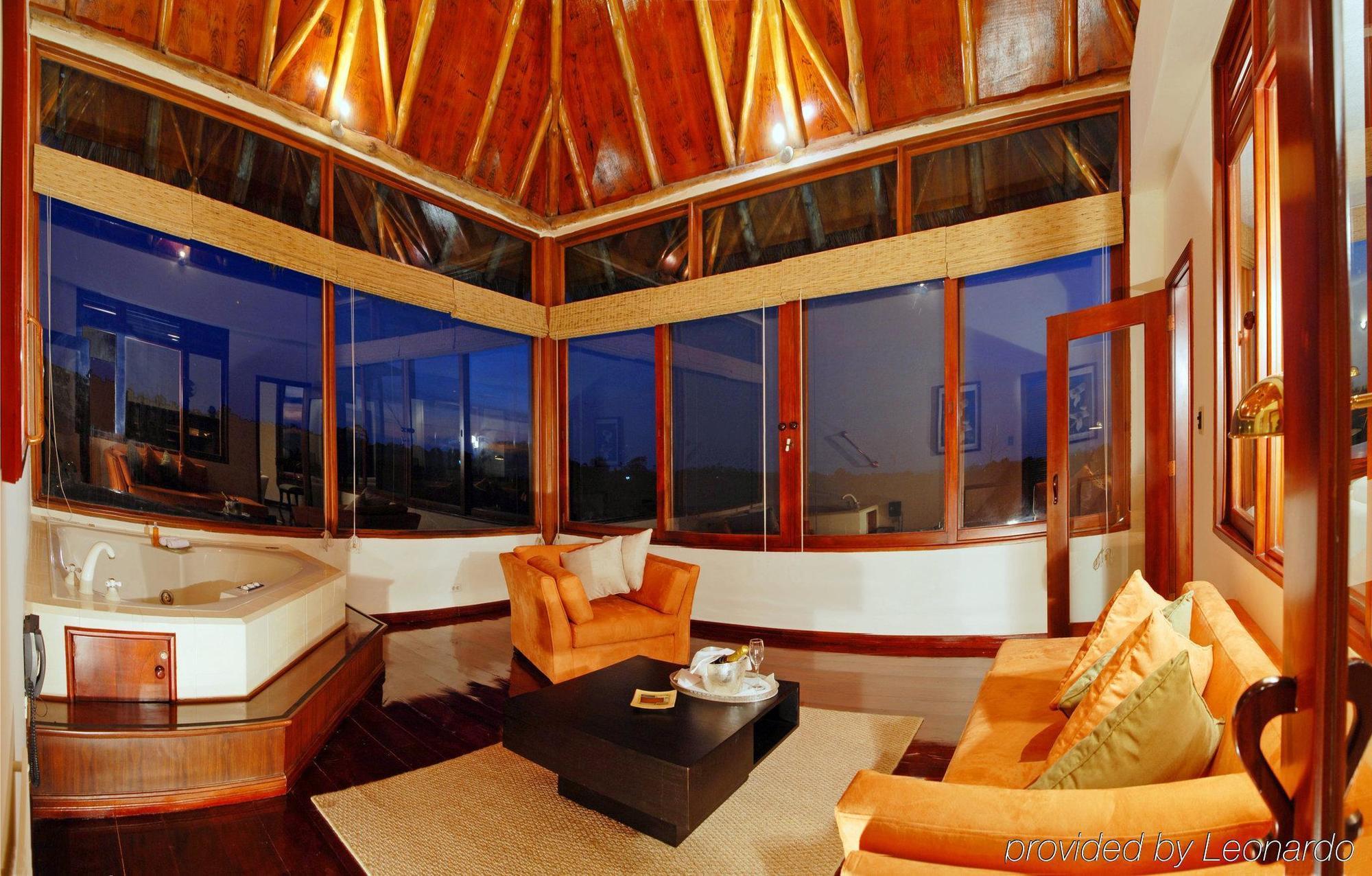 Royal Palm Galapagos, Curio Collection Hotel By Hilton Bellavista  الغرفة الصورة